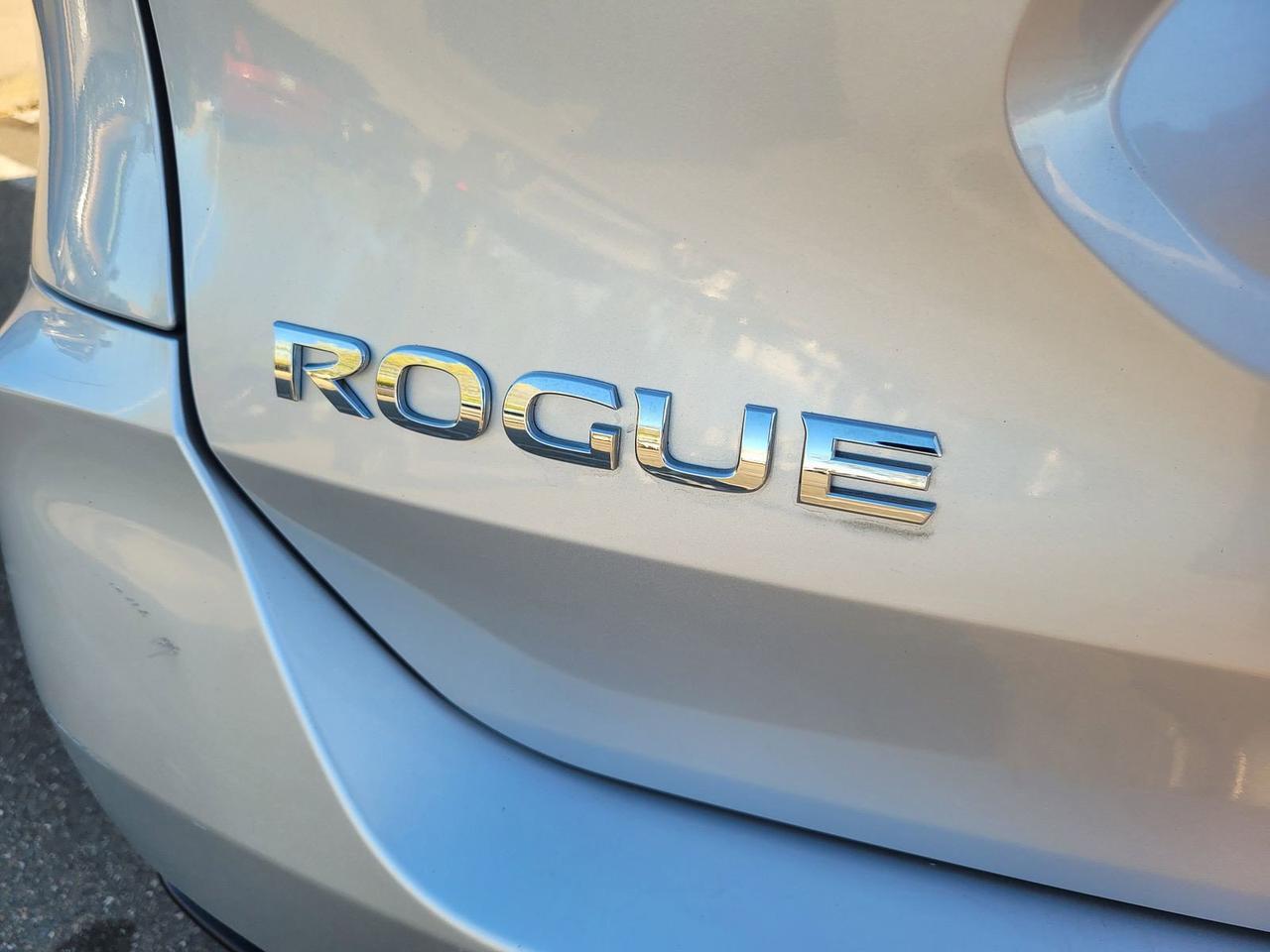 2018 NISSAN ROGUE SV Roseville CA