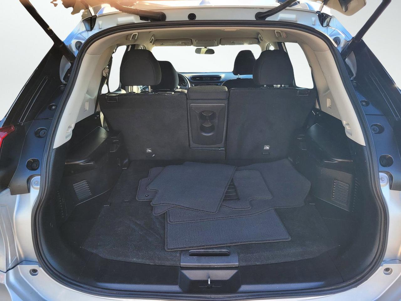 2018 NISSAN ROGUE SV Roseville CA