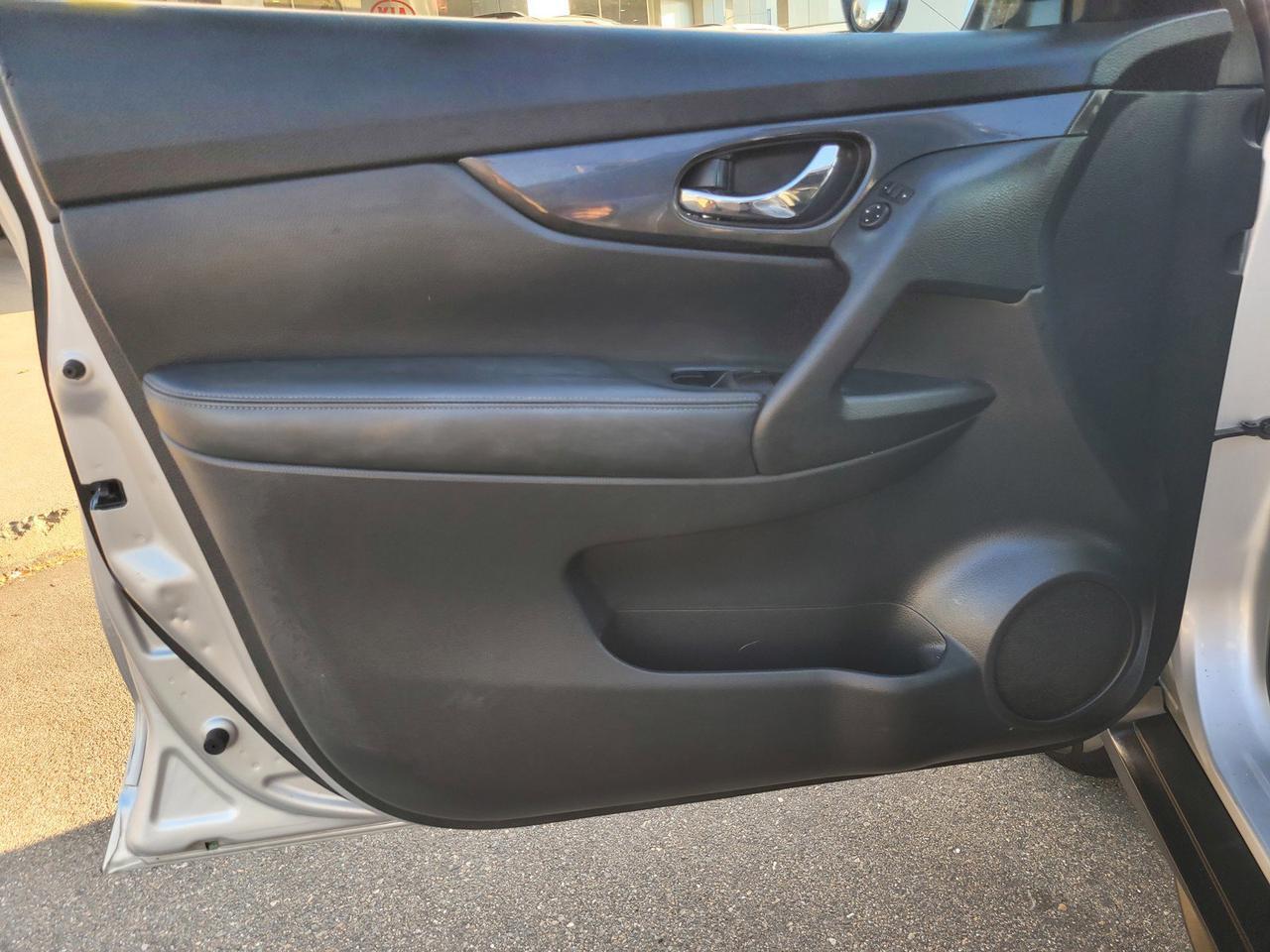 2018 NISSAN ROGUE SV Roseville CA