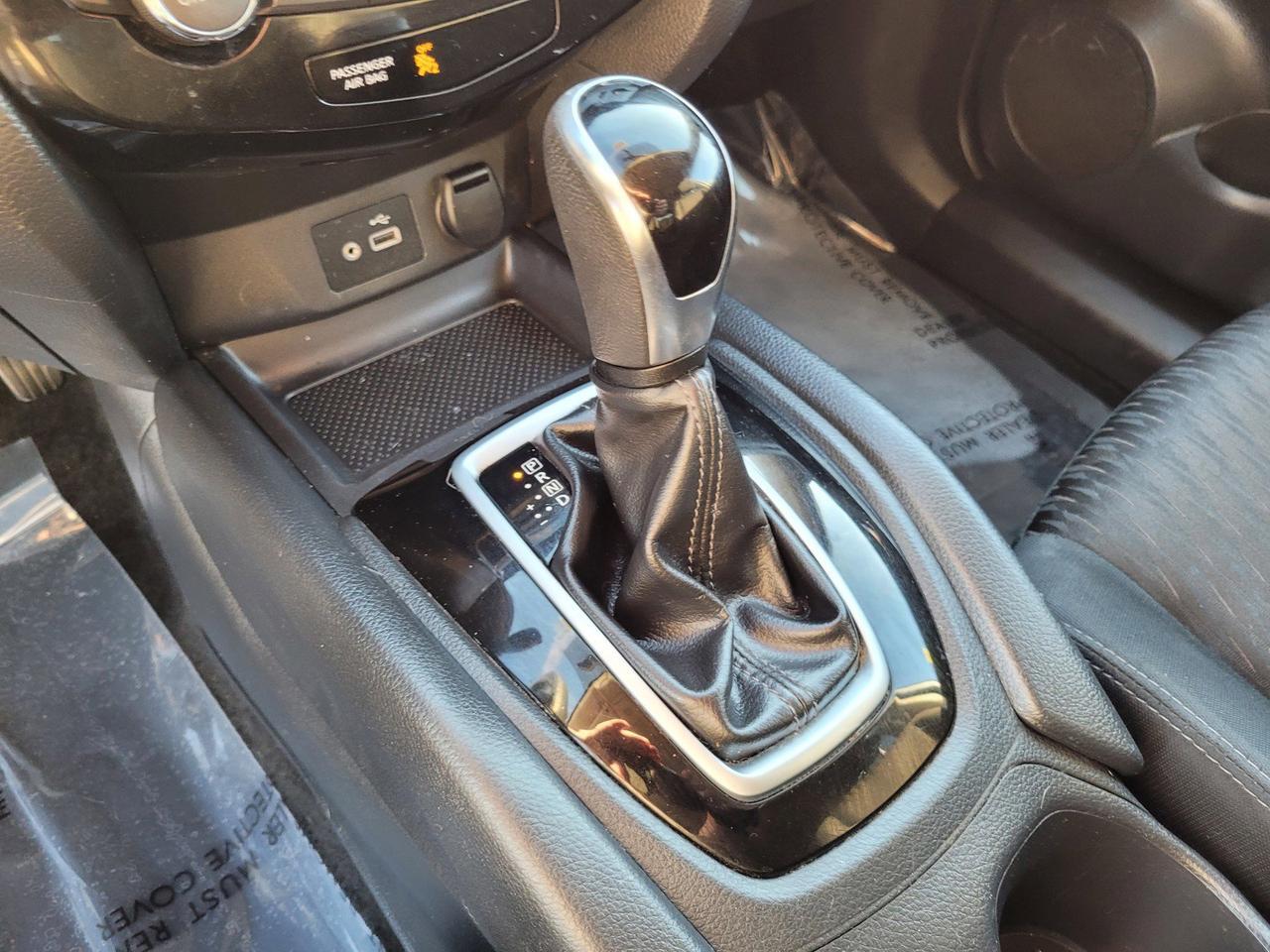 2018 NISSAN ROGUE SV Roseville CA