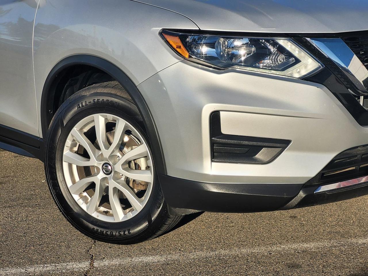 2018 NISSAN ROGUE SV Roseville CA