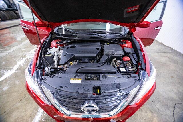 2018 Nissan Altima SV Nav Roof BCam Red Deer AB