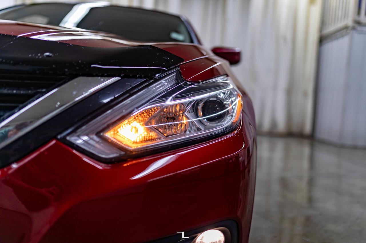 2018 Nissan Altima SV Nav Roof BCam Red Deer AB