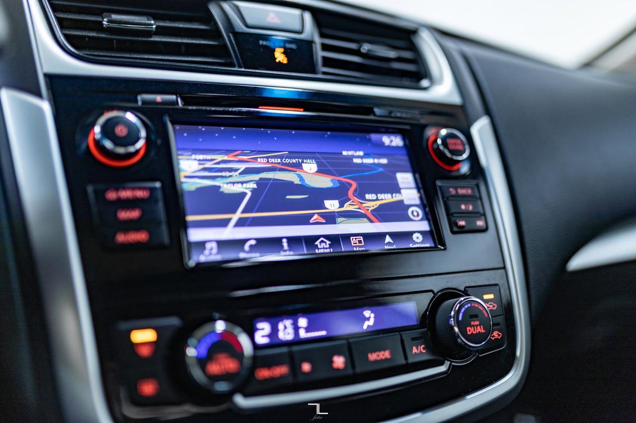 2018 Nissan Altima SV Nav Roof BCam Red Deer AB