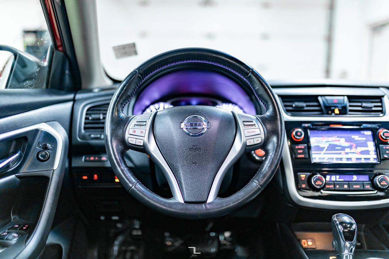 2018 Nissan Altima SV Nav Roof BCam Red Deer AB