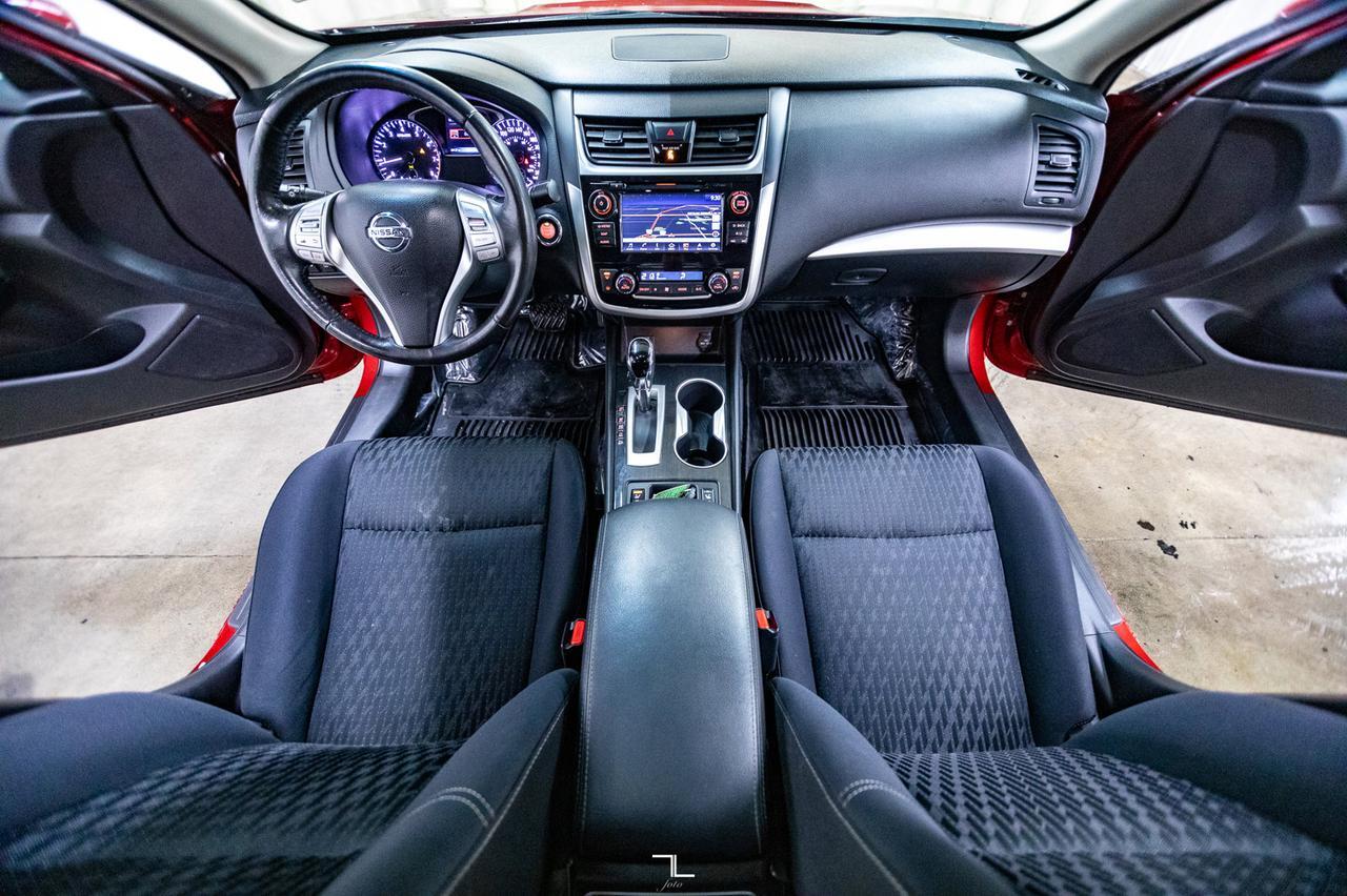 2018 Nissan Altima SV Nav Roof BCam Red Deer AB