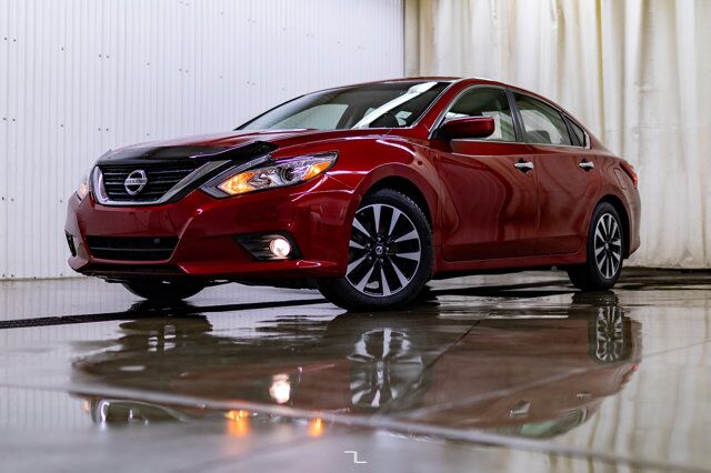 2018 Nissan Altima SV Nav Roof BCam Red Deer AB