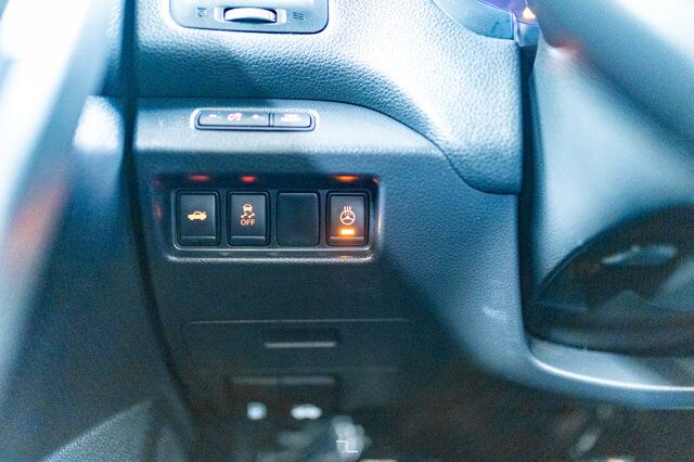 2018 Nissan Altima SV Nav Roof BCam Red Deer AB