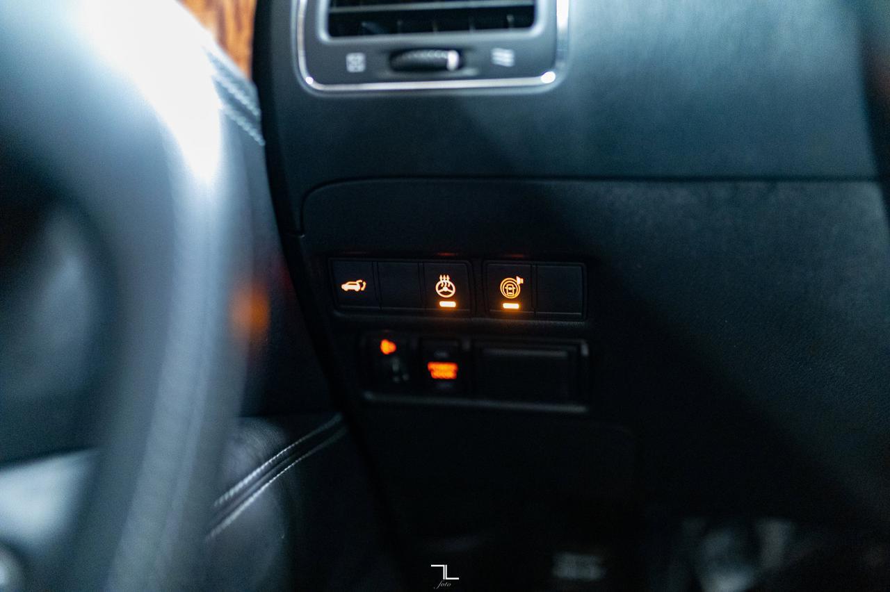 2018 Nissan Armada AWD SL Leather Roof Nav BCam Red Deer AB