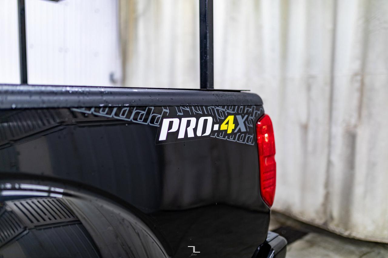 2018 Nissan Frontier 4x4 Crew Cab Pro-4X Leather Roof Nav Red Deer AB