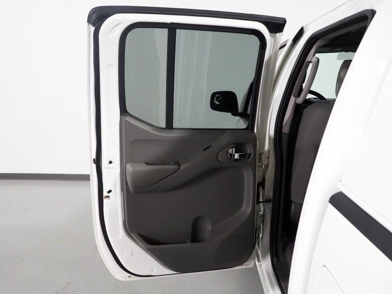 2018 Nissan Frontier Crew Cab SV V6 *VALUE TRUCK PKG, BACKUP-CAMERA, REAR SONAR, HEATED SEATS, MULTI-FUNCTION STEERING WHEEL, ALLOY WHEELS, BED LINER, BLUETOOTH PHONE & AUDIO Round Rock TX