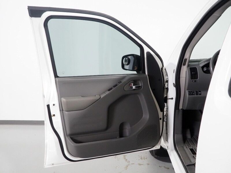 2018 Nissan Frontier Crew Cab SV V6 *VALUE TRUCK PKG, BACKUP-CAMERA, REAR SONAR, HEATED SEATS, MULTI-FUNCTION STEERING WHEEL, ALLOY WHEELS, BED LINER, BLUETOOTH PHONE & AUDIO Round Rock TX