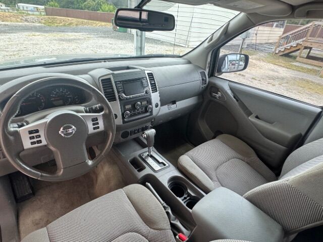 2018 Nissan Frontier SV photo 8