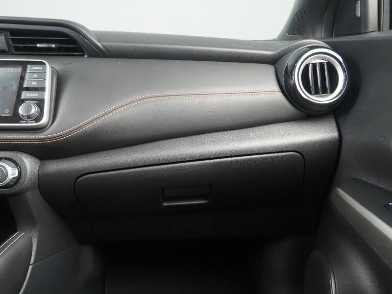 2018 Nissan Kicks SR *PREMIUM PKG, SAFETY ALERTS, 360 VIEW CAMERAS, COLOR TOUCHSCREEN, HEATED SEATS, KEYLESS ENTRY, REMOTE START, LED HEADLIGHTS, BOSE, ANDROID & APPLE Round Rock TX