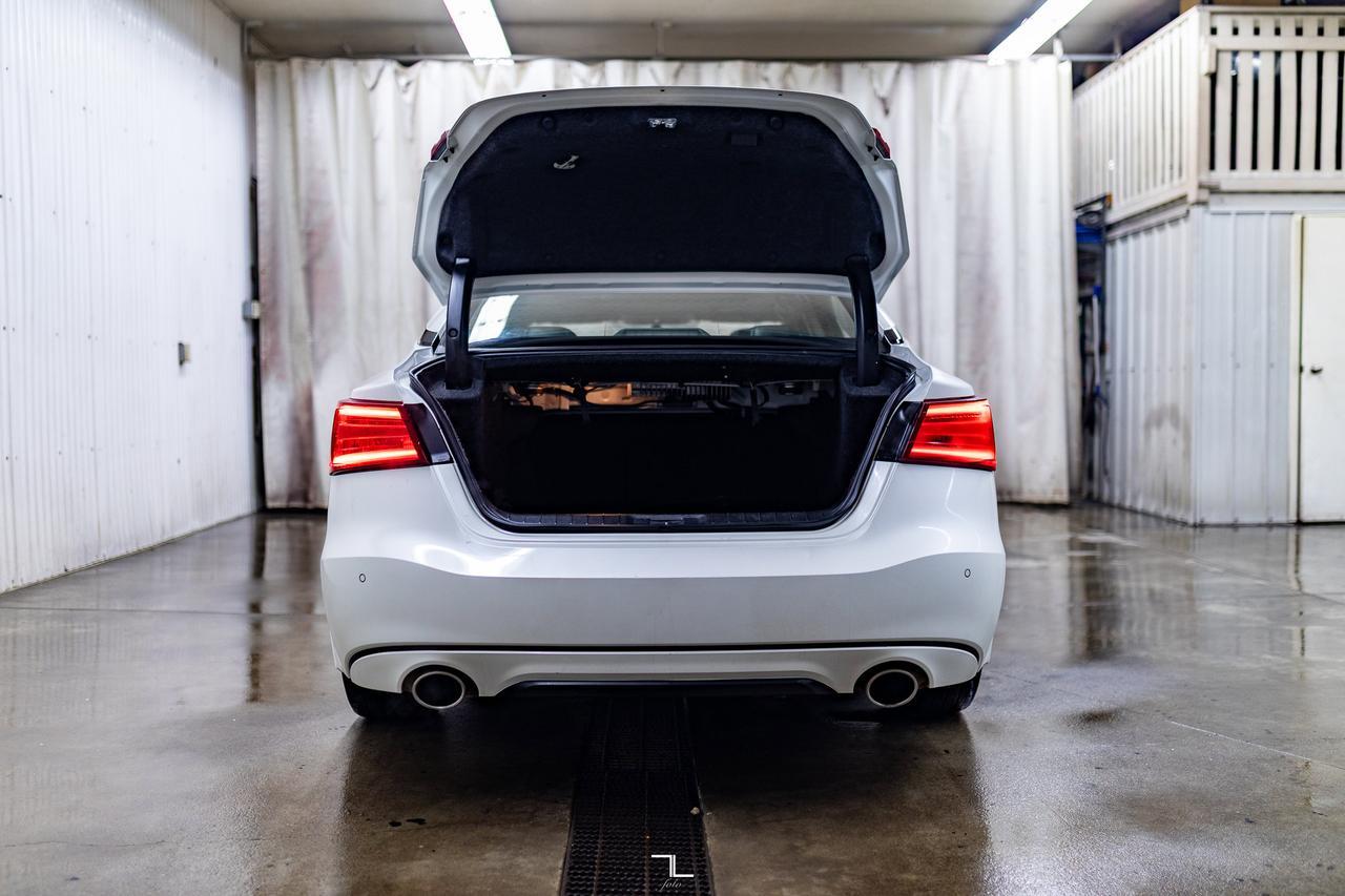 2018 Nissan Maxima SL Leather Roof Nav BCam Red Deer AB