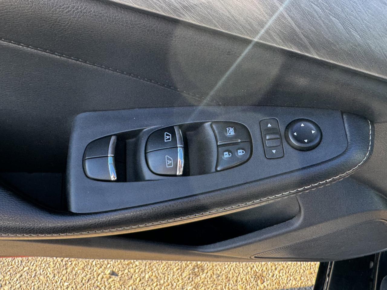 2018 Nissan Maxima SV FWD | Heated Seats | NissanConnect | Backup Camera Redwater AB