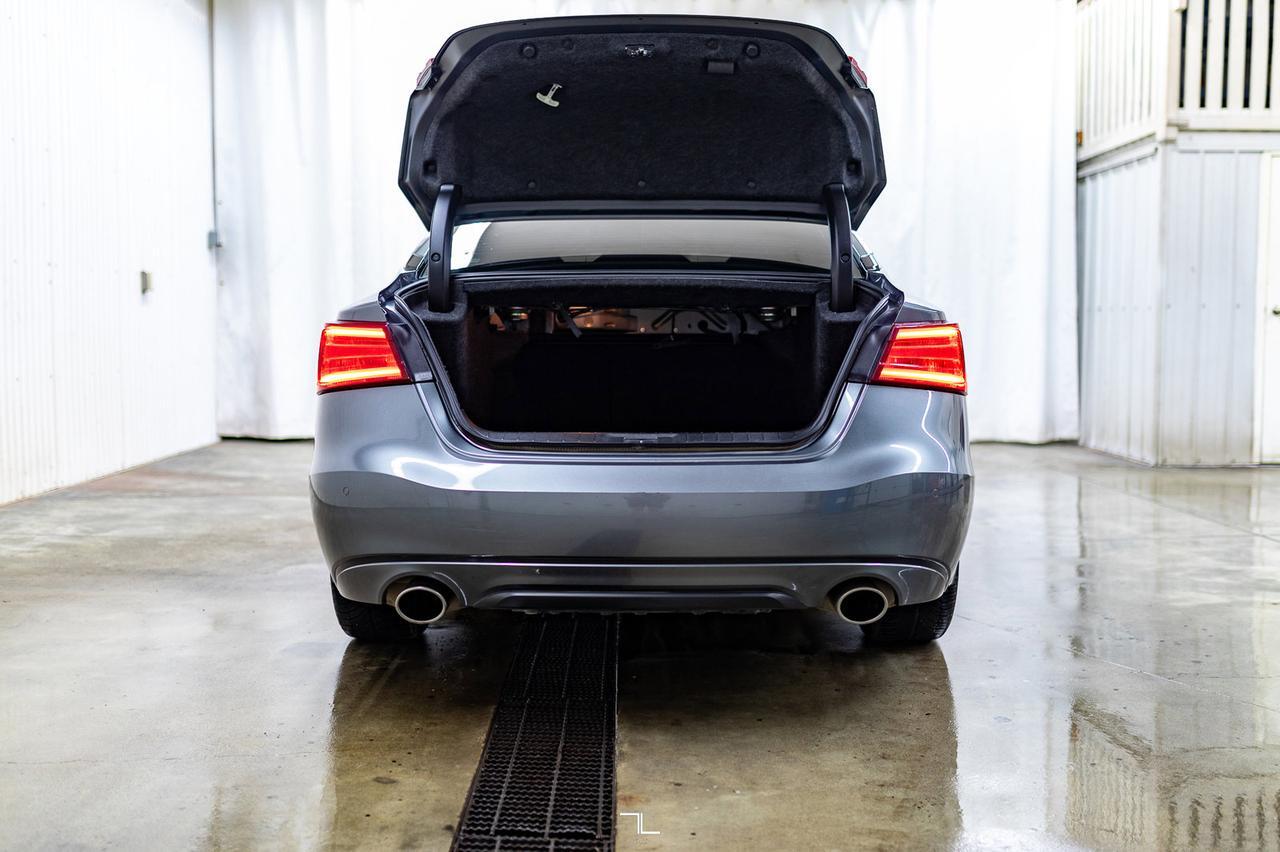 2018 Nissan Maxima SV Leather BCam Red Deer AB