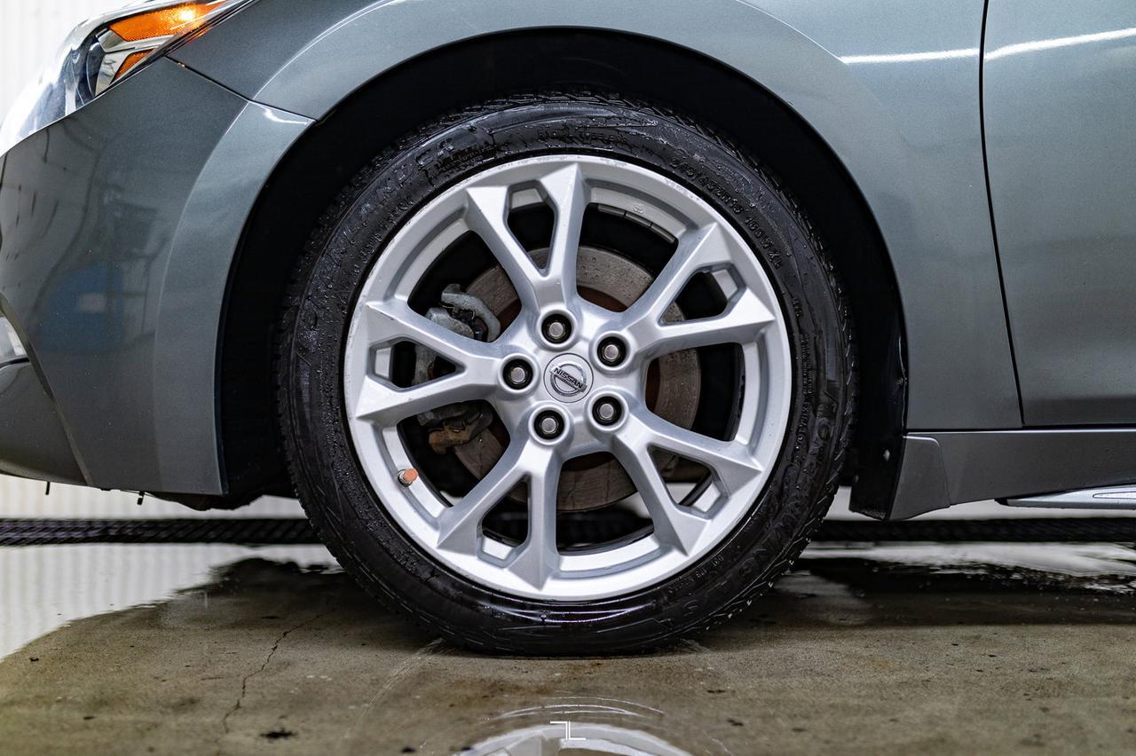 2018 Nissan Maxima SV Leather BCam Red Deer AB