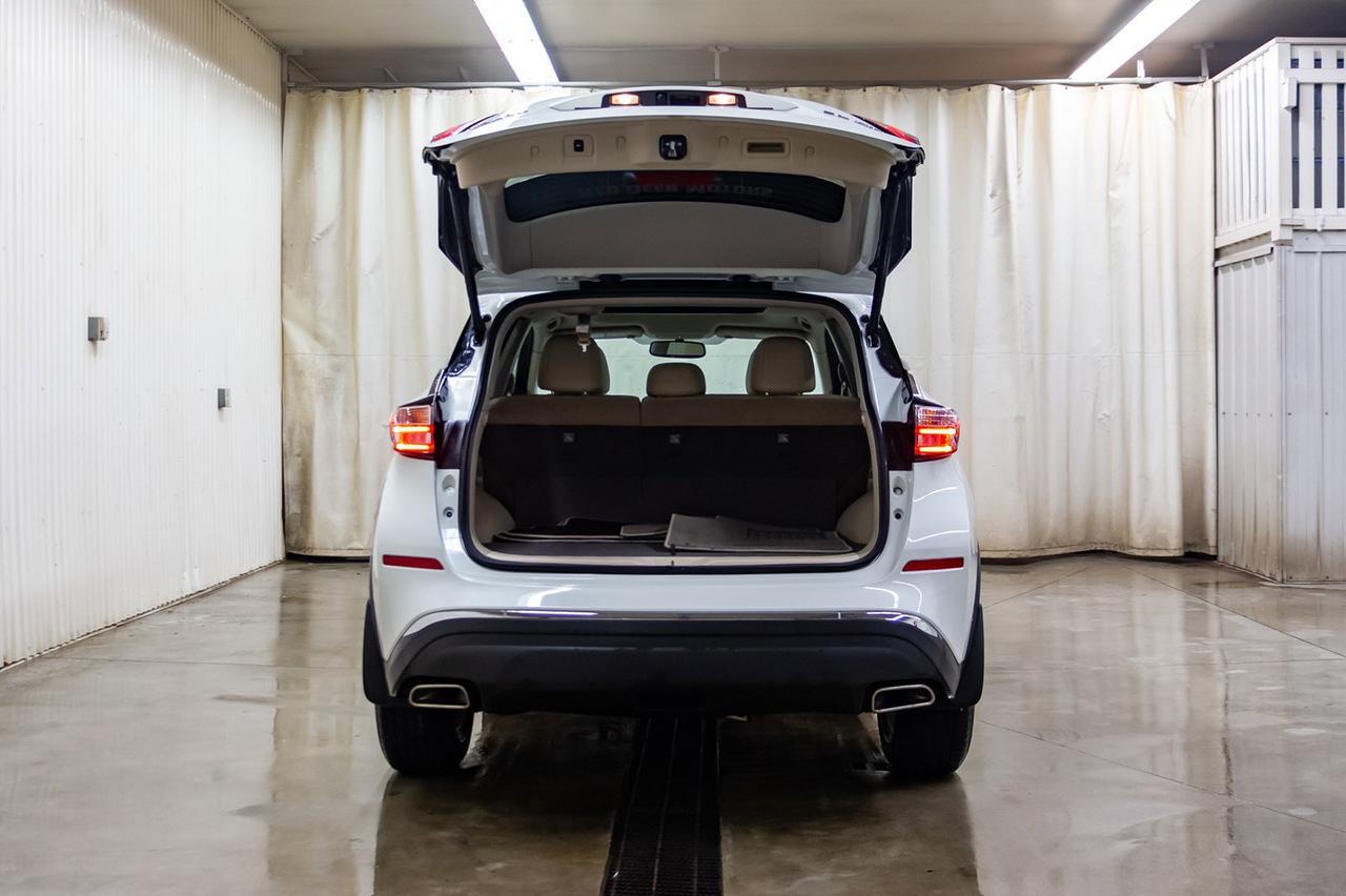 2018 Nissan Murano AWD SL Luxury Edition Leather Roof Nav Red Deer AB