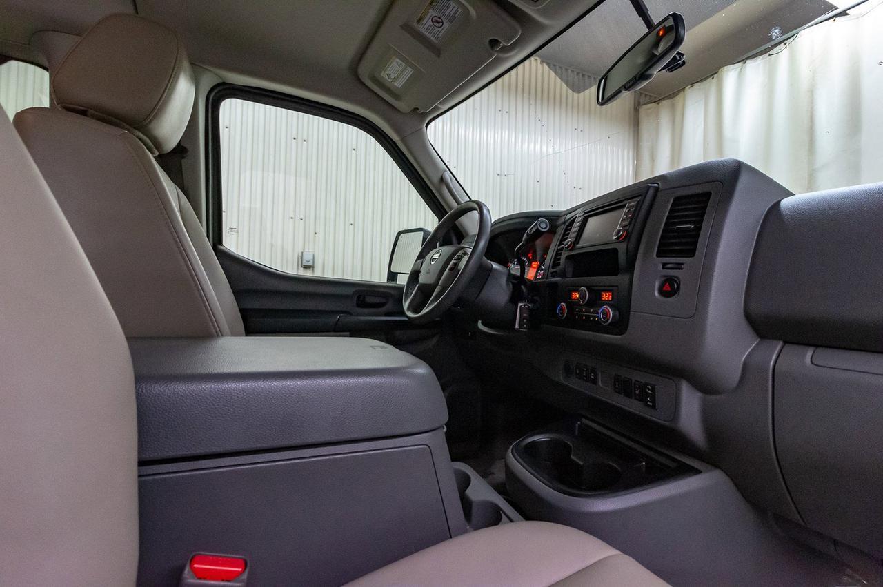 2018 Nissan NV 3500 SL 12 Passenger Nav BCam Red Deer AB