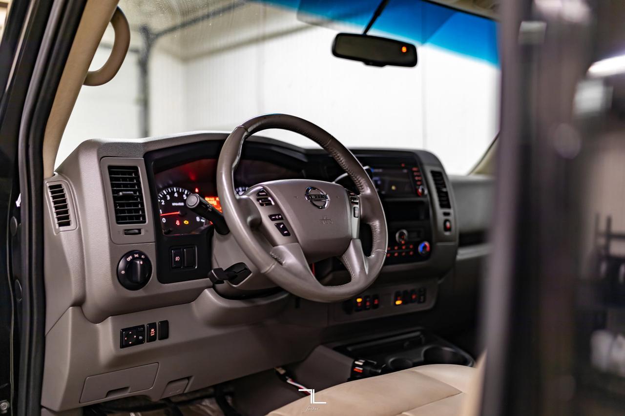 2018 Nissan NV 3500HD SL 12 Passenger Leather Nav BCam Red Deer AB