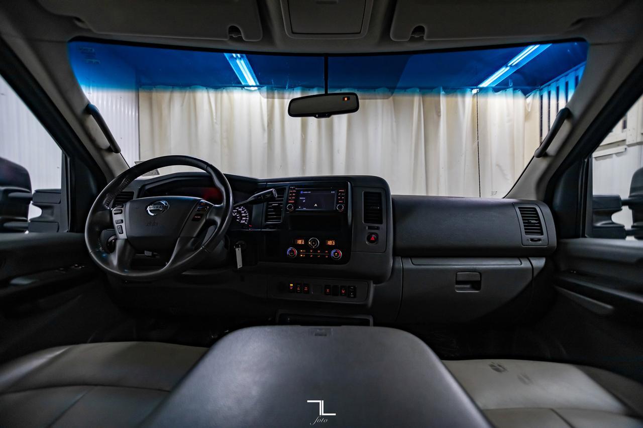 2018 Nissan NV 3500HD SL 12 Passenger Leather Nav BCam Red Deer AB