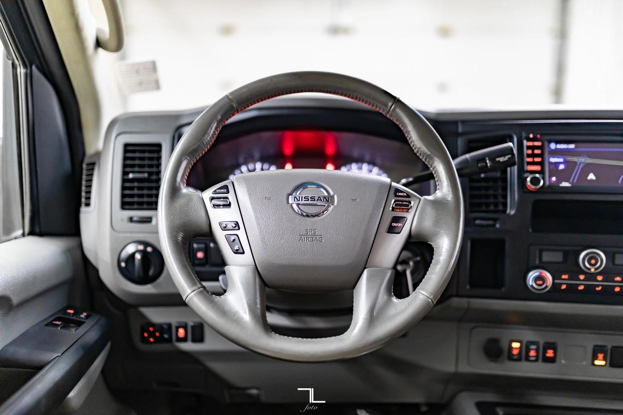 2018 Nissan NV 3500HD SL 12 Passenger Leather Nav BCam Red Deer AB