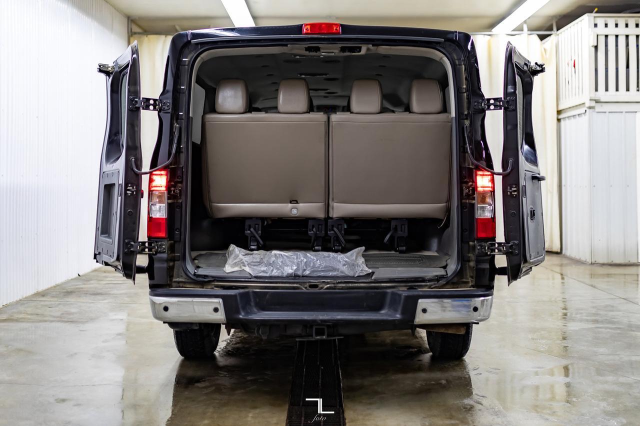 2018 Nissan NV 3500HD SL 12 Passenger Leather Nav BCam Red Deer AB