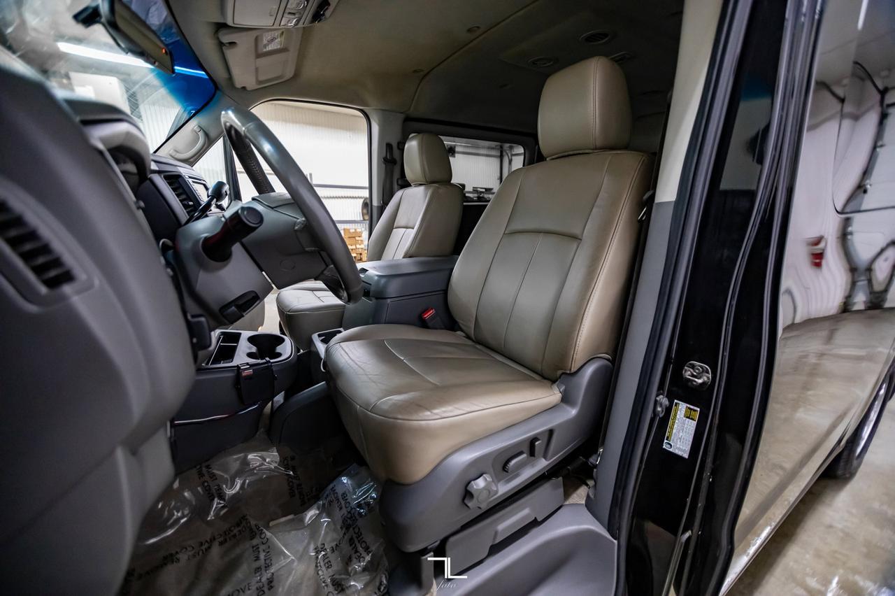 2018 Nissan NV 3500HD SL 12 Passenger Leather Nav BCam Red Deer AB