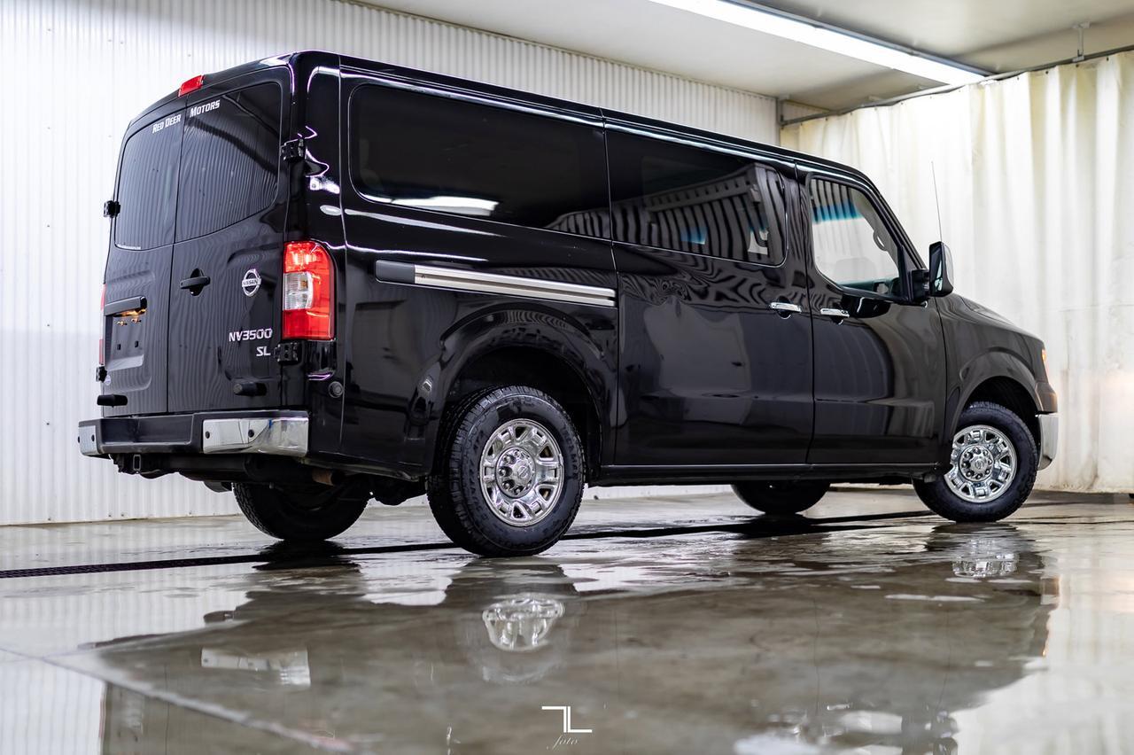 2018 Nissan NV 3500HD SL 12 Passenger Leather Nav BCam Red Deer AB