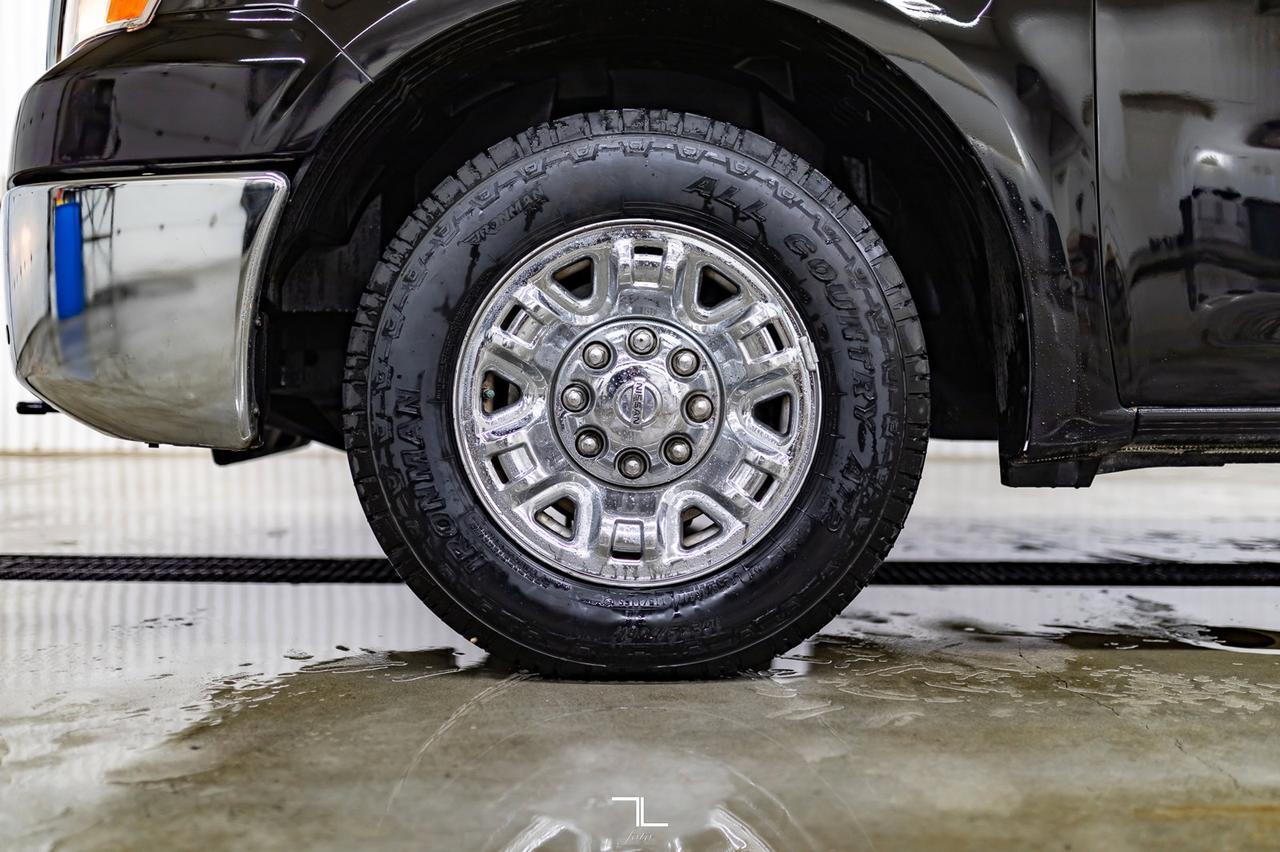 2018 Nissan NV 3500HD SL 12 Passenger Leather Nav BCam Red Deer AB