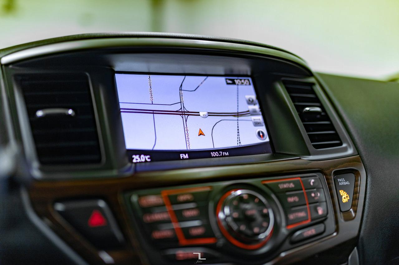 2018 Nissan Pathfinder AWD Platinum Leather Roof Nav BCam Red Deer AB