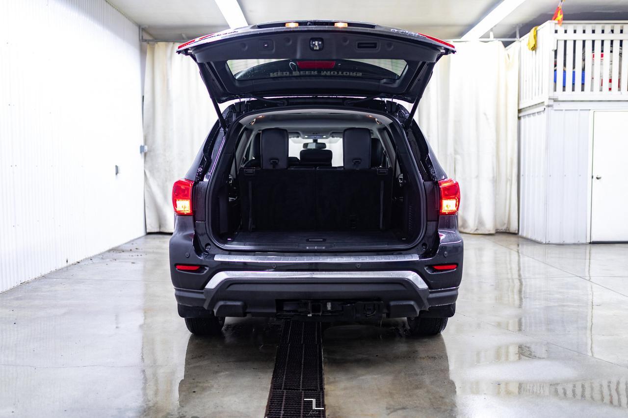 2018 Nissan Pathfinder AWD Platinum Leather Roof Nav BCam Red Deer AB