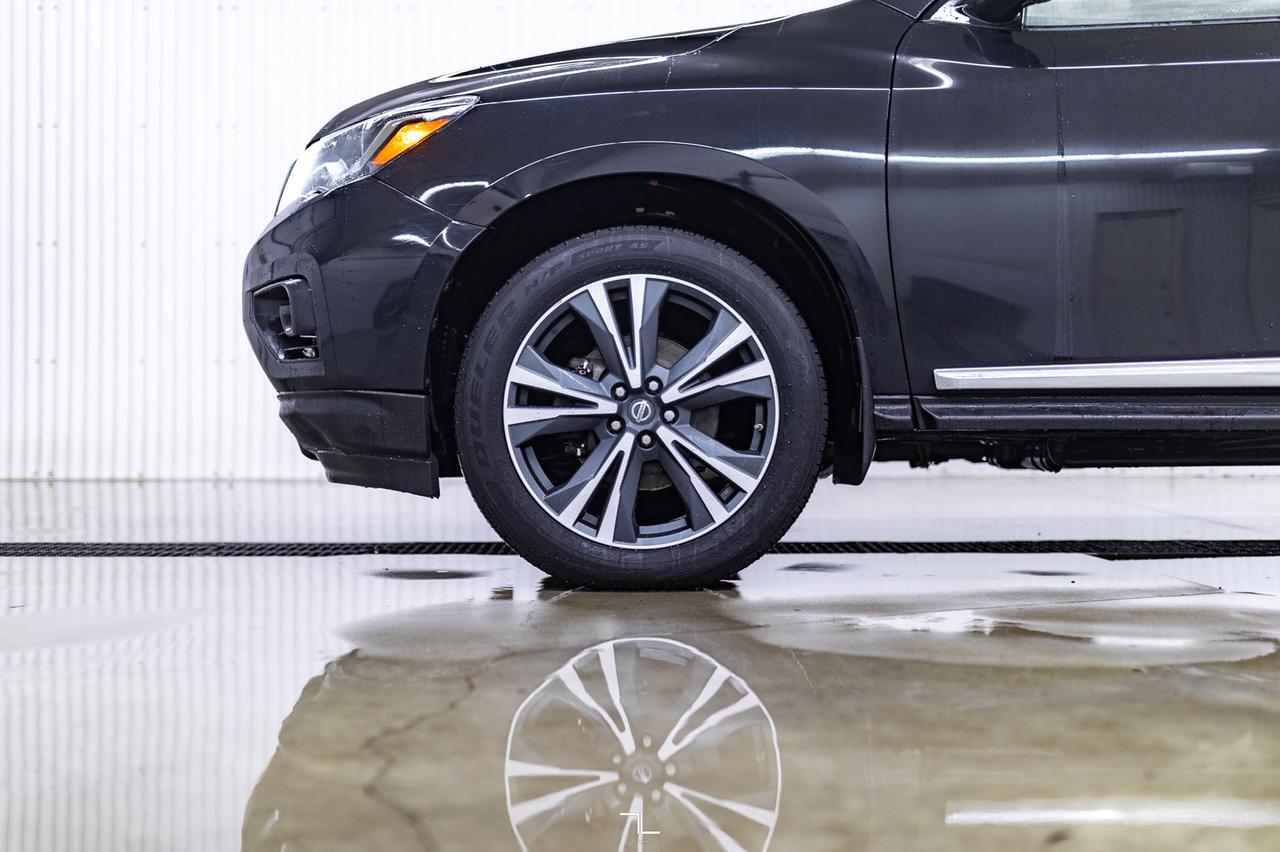 2018 Nissan Pathfinder AWD Platinum Leather Roof Nav BCam Red Deer AB