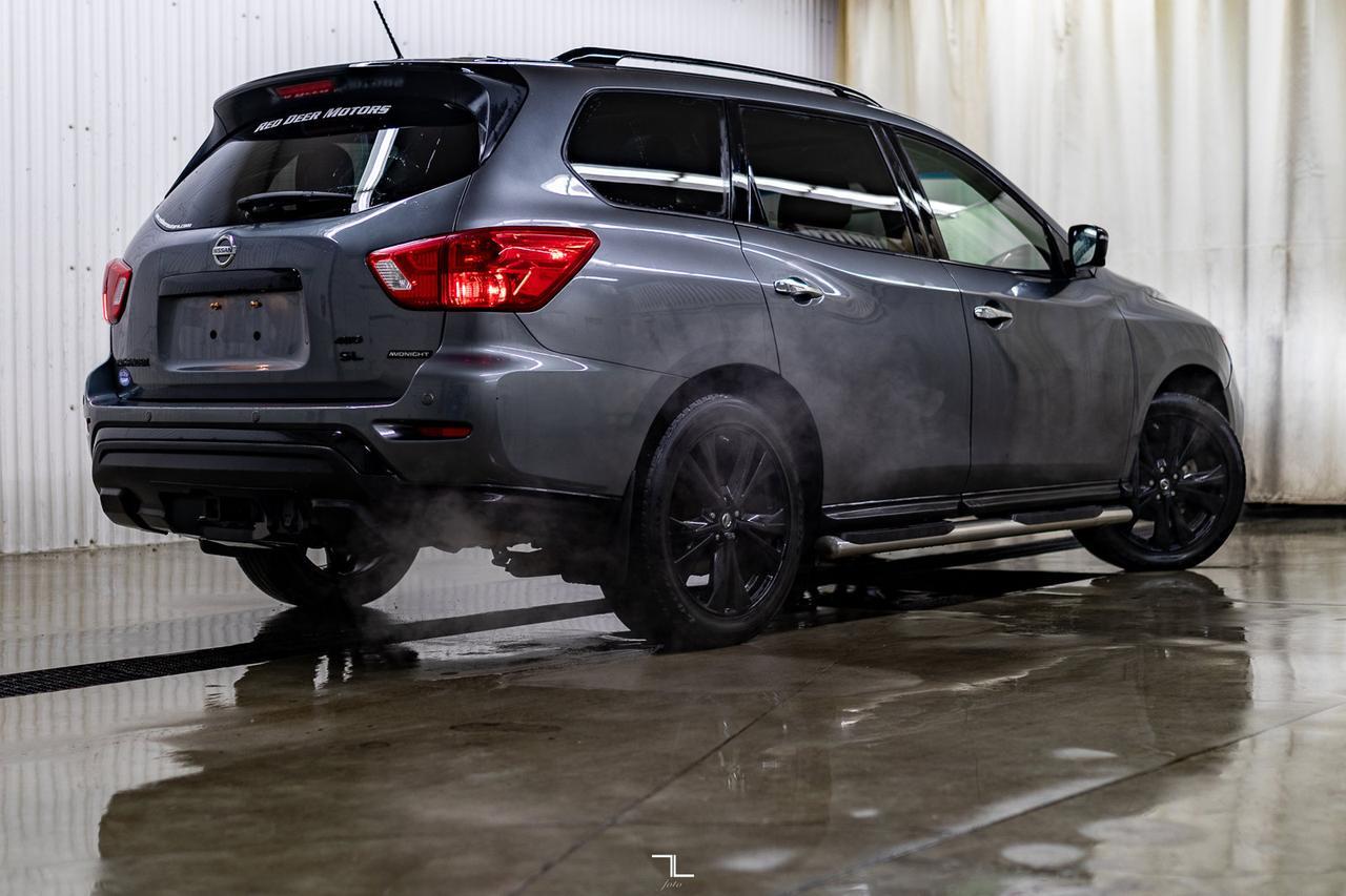 2018 Nissan Pathfinder AWD SL Midnight Edition Leather Roof Nav BCam Red Deer AB