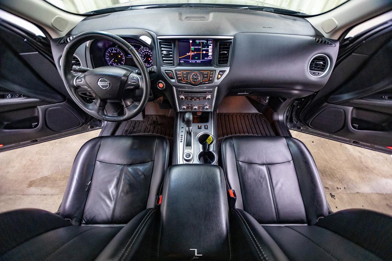 2018 Nissan Pathfinder AWD SL Midnight Edition Leather Roof Nav BCam Red Deer AB