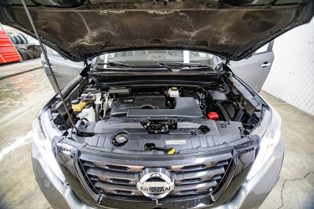 2018 Nissan Pathfinder AWD SL Midnight Edition Leather Roof Nav BCam Red Deer AB