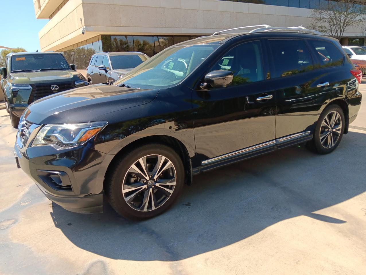 2018 Nissan Pathfinder Platinum