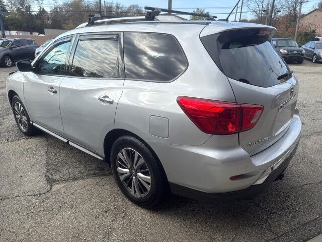 2018 Nissan Pathfinder SL