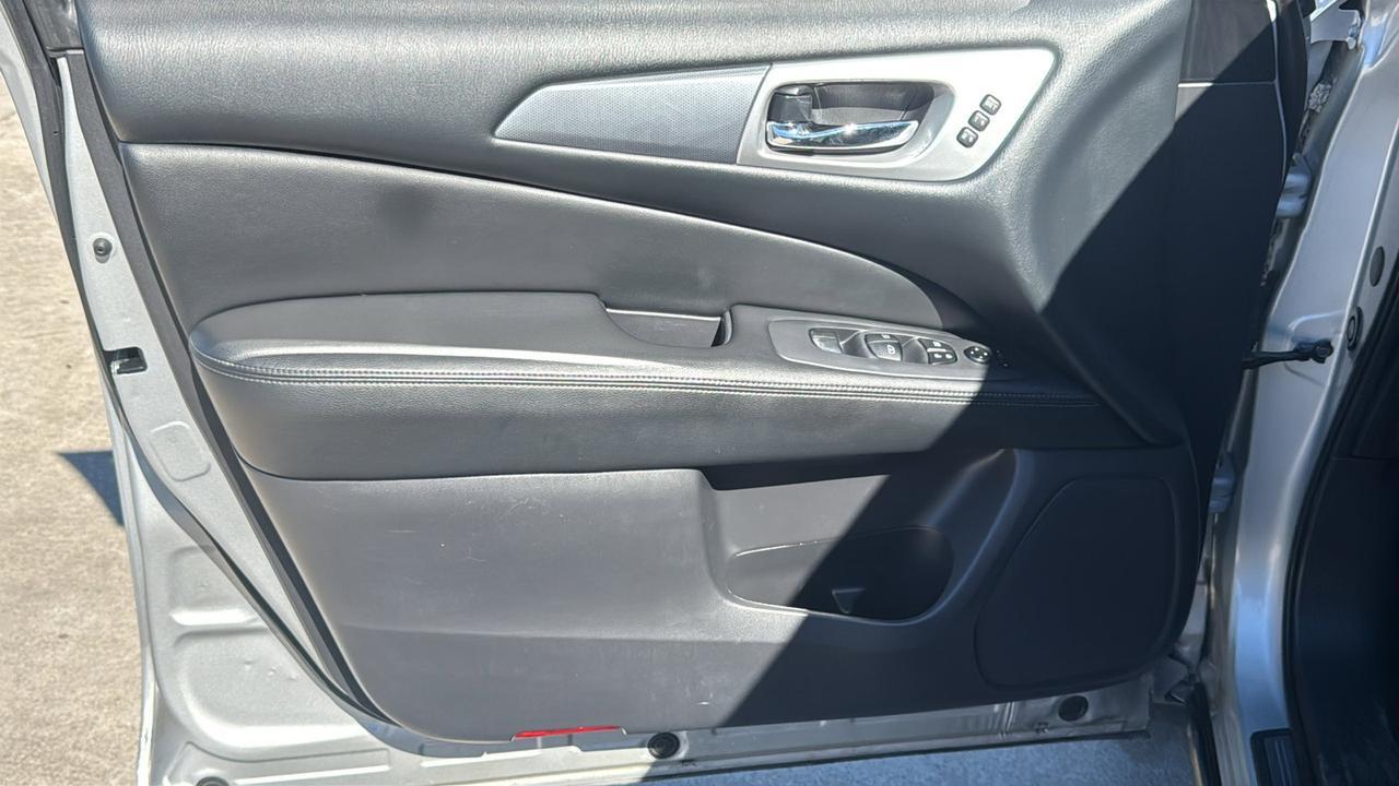 2018 Nissan Pathfinder SL  Selma TX