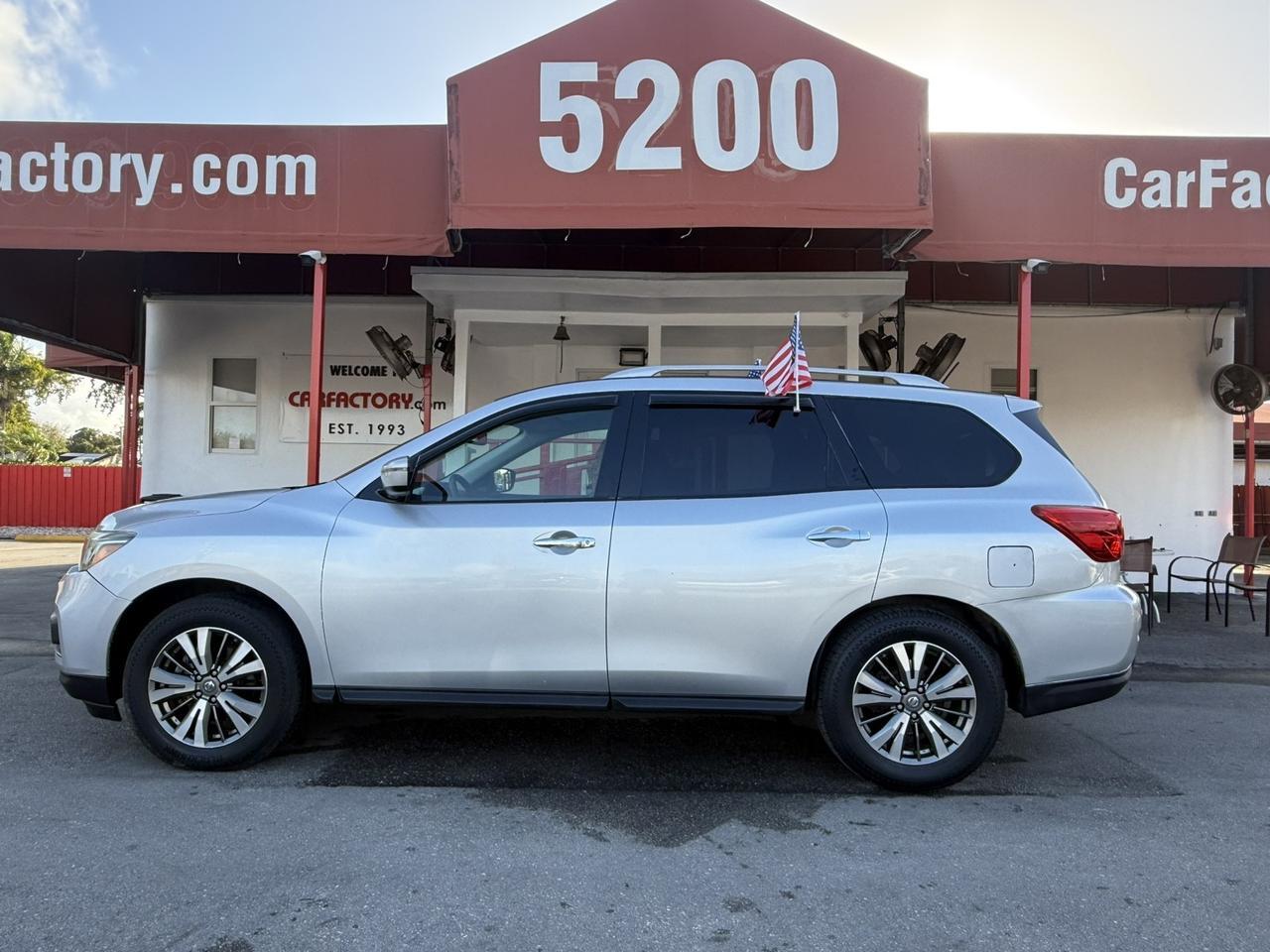 2018 Nissan Pathfinder SV