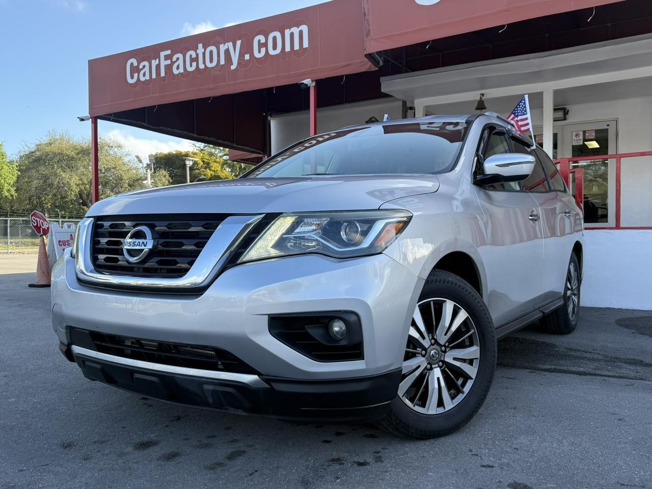 2018 Nissan Pathfinder SV