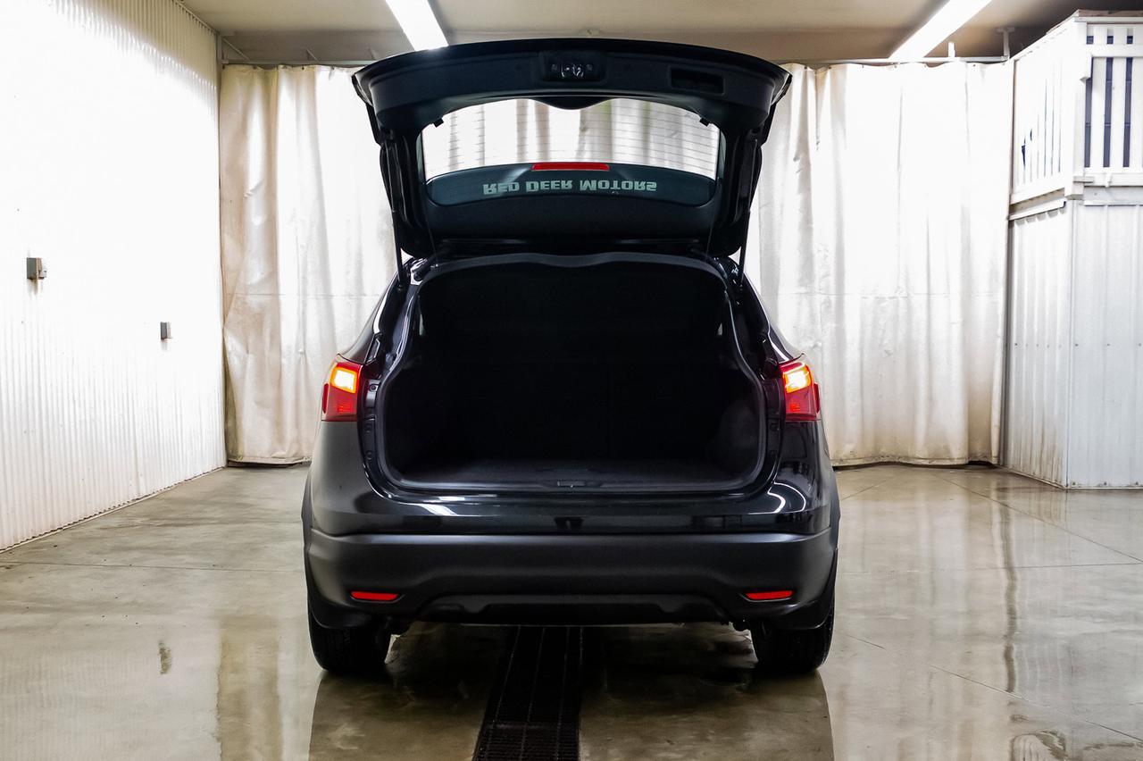 2018 Nissan Qashqai AWD SL Leather Roof Nav Red Deer AB