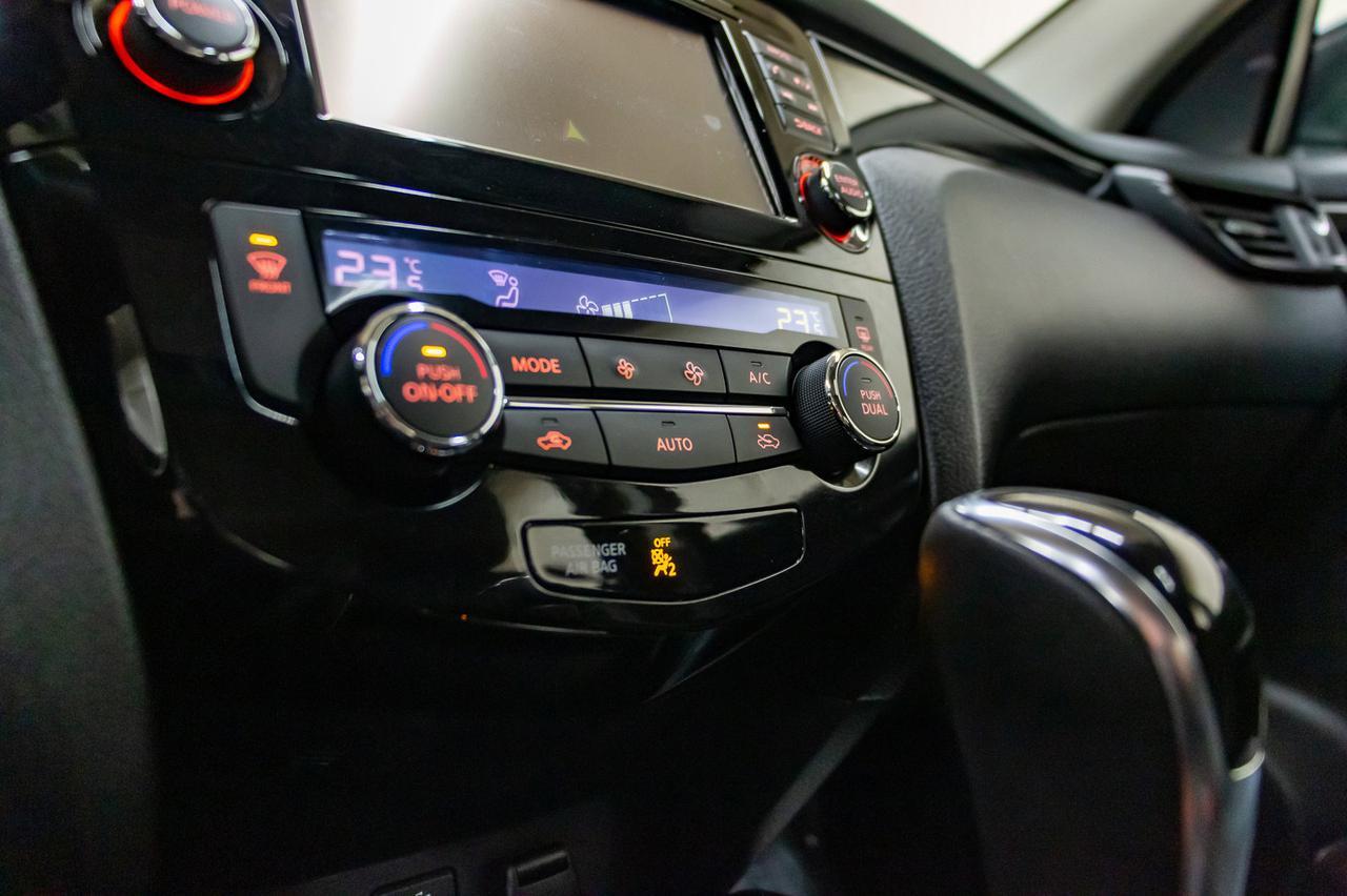 2018 Nissan Qashqai AWD SL Leather Roof Nav Red Deer AB