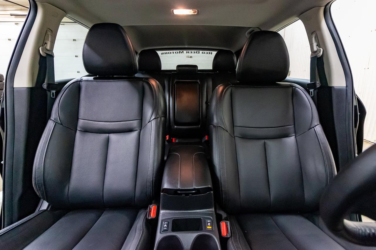 2018 Nissan Qashqai AWD SL Leather Roof Nav Red Deer AB