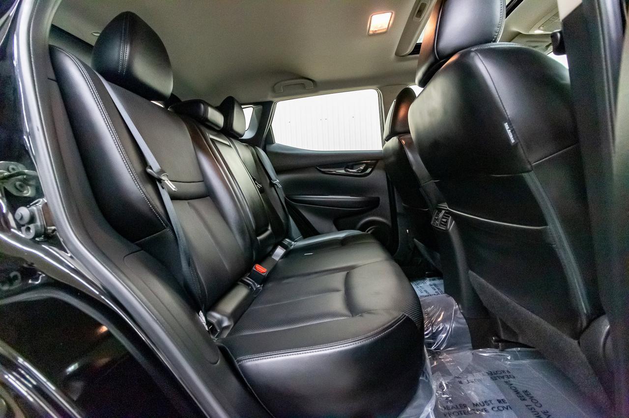 2018 Nissan Qashqai AWD SL Leather Roof Nav Red Deer AB