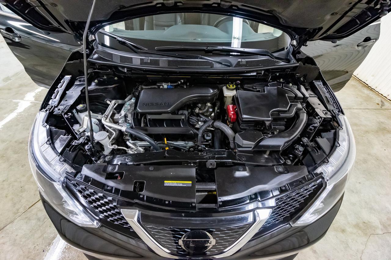 2018 Nissan Qashqai AWD SL Leather Roof Nav Red Deer AB