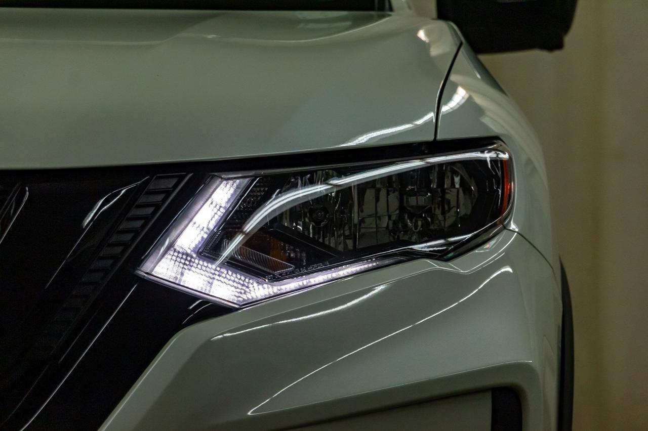 2018 Nissan Rogue AWD Midnight Roof Nav BCam Red Deer AB