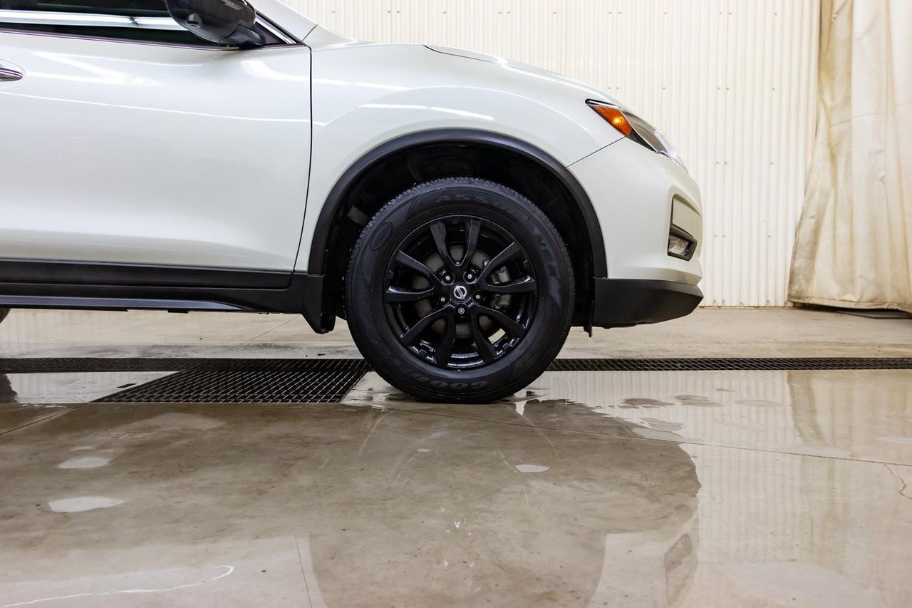 2018 Nissan Rogue AWD Midnight Roof Nav BCam Red Deer AB