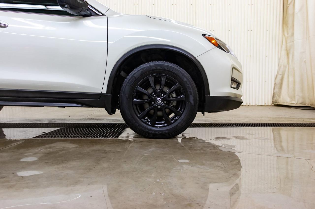 2018 Nissan Rogue AWD Midnight Roof Nav BCam Red Deer AB